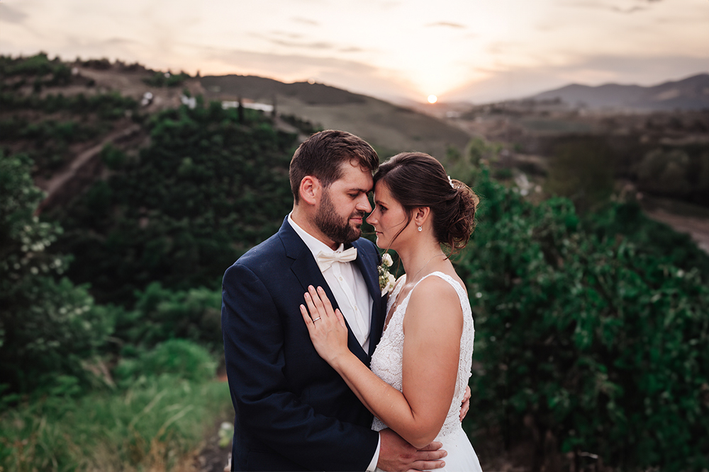 Zwischen Kameraklicks und Liebesblicks: Hinter den Kulissen eines perfekten Elopement-Fotoshootings