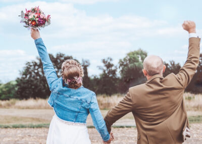 Siebenschoen-Lovestories-in-Bielefeld-Hochzeitsfotograf-Post